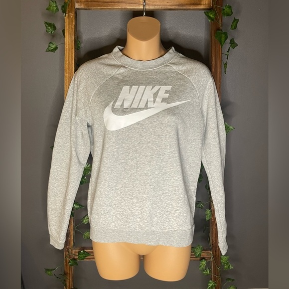 Nike Sweaters - Nike Crewneck size XS
